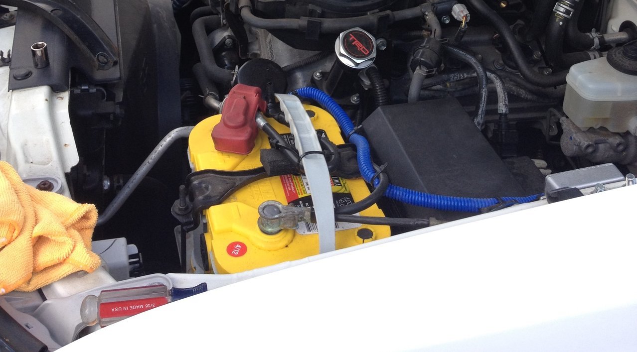 yellowtop1_9413fa8e6771776d4b74c8209f83730dd86609bf.jpg