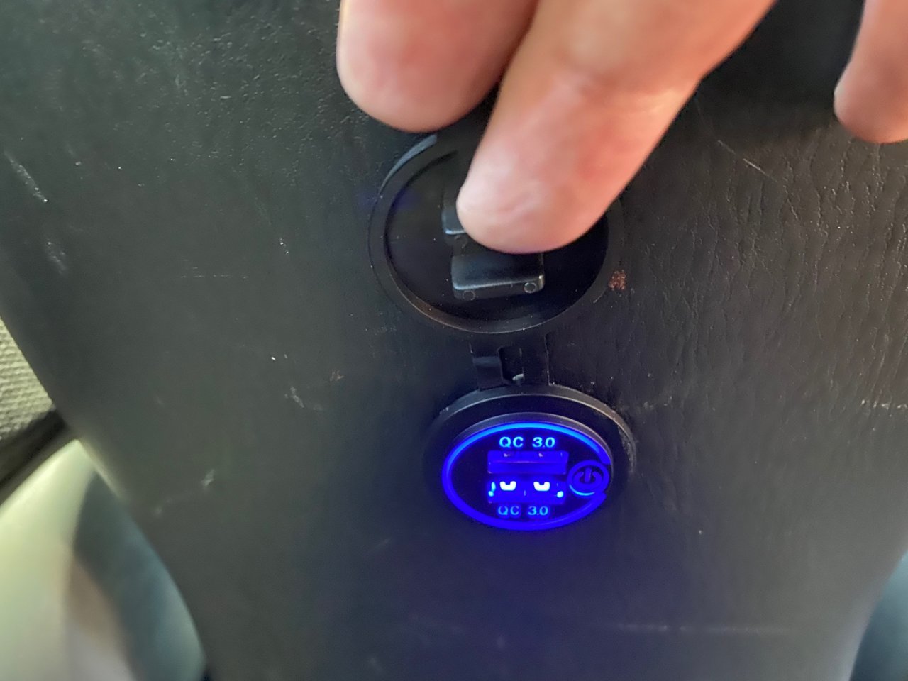 Z9.1 USB power 1.jpg
