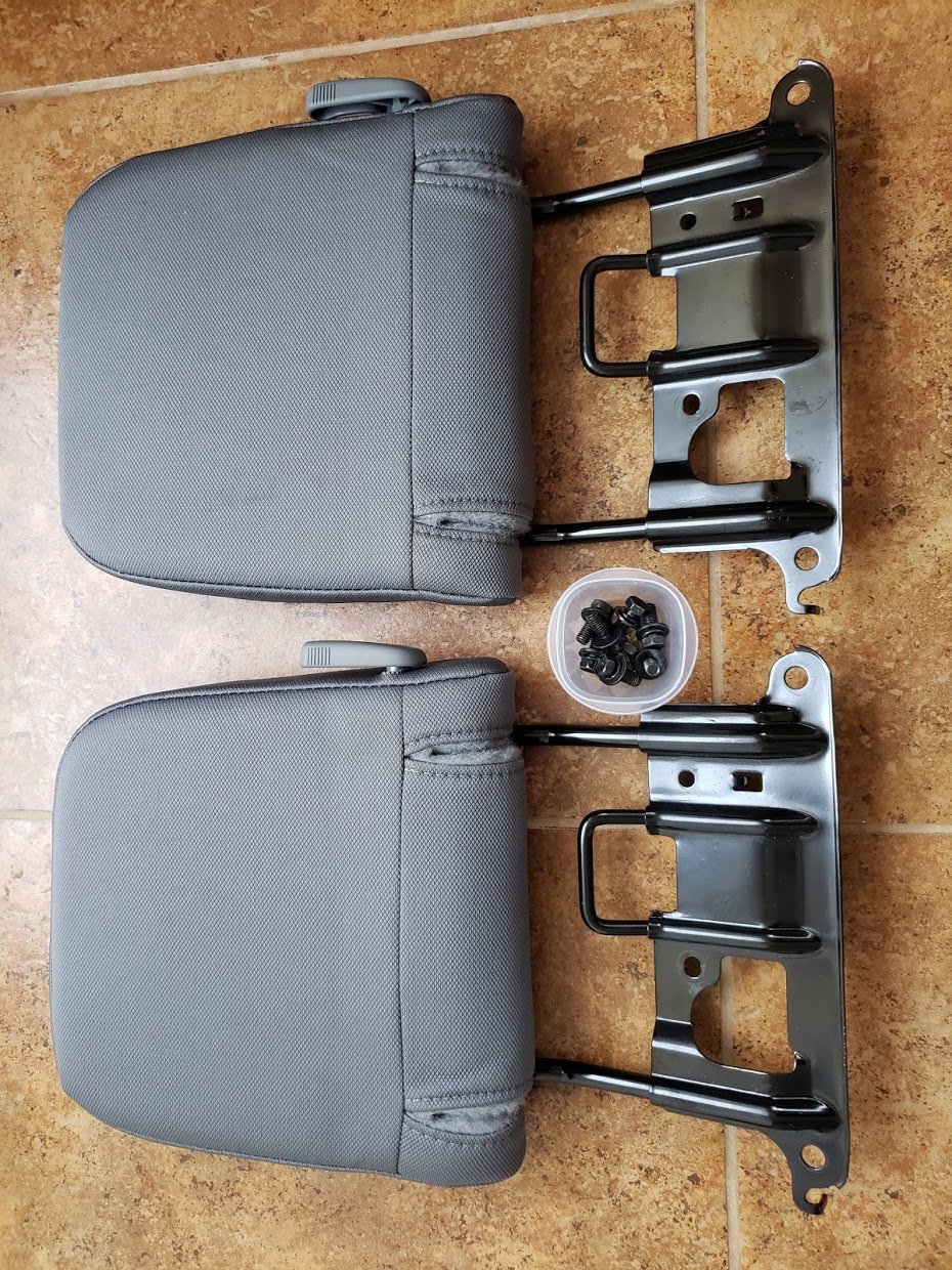 FS 2015 Toyota rear headrests World