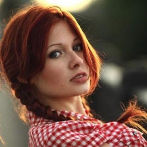 Blue-eyed-beautiful-red-headed-girls