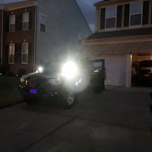 Hood hinge light cubes