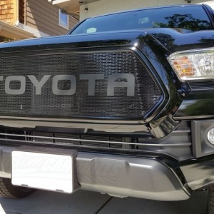 Custom-Toyota-Tacoma-2016-Grille-With-Letters-02