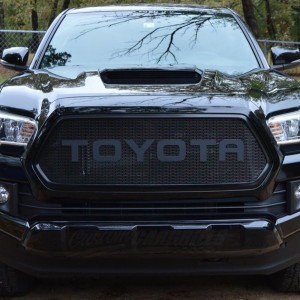 Custom-Toyota-Tacoma-2016-Grille-With-Letters-07