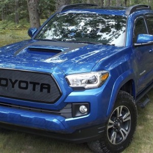 Custom-Toyota-Tacoma-2016-Grille-With-Letters-14