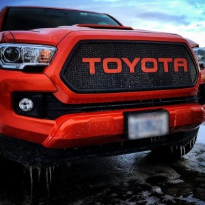 Custom-Toyota-Tacoma-2016-Grille-With-Letters-04