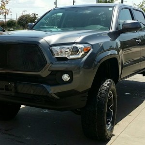 Custom-Grille-For-2016-Toyota-Tacoma-10