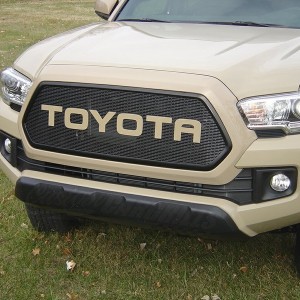 Custom-Toyota-Tacoma-2016-Grille-With-Letters-03