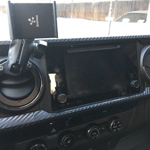 Mount and knobs