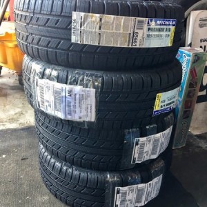 Finally getting off the garbage stockers on the Fit and into some real grip :D 24" tires. Nbd.