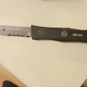 livehKM83R.jpg