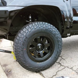 Stealth Custom Series SR8 Falken Wildpeak P285/70R17 A/T3W Mounted