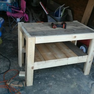 Laundry table shelf thing