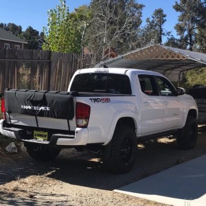 Rack face small tailgate pad