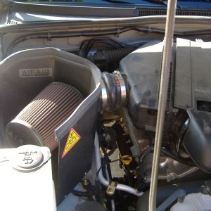 airaid intake.......dirty engine bay when i took the pic,clean now!!