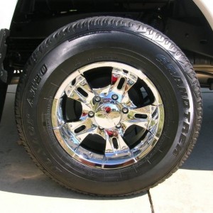 16x8 Cruiser Alloy wheels w/ Factory Tires