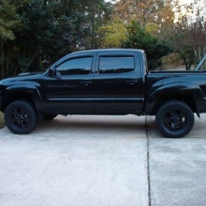 Leveled drivers side w/ sliders in the bed