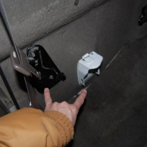 absense of a jack/tire tool for my 2000 tacoma - stolen!