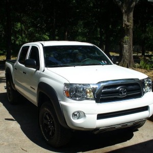 2008 White Tacoma Double Cab 001