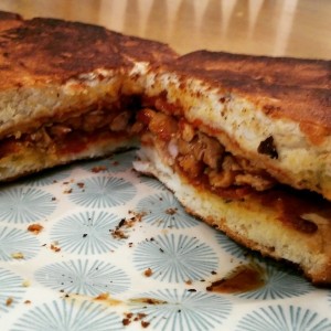 Bbq chicken grilled cheese pizza sammie