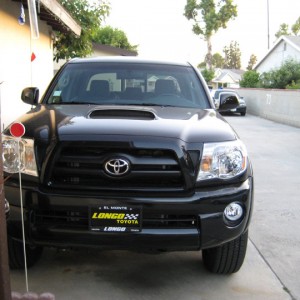 08 Tacoma Sport Double Cab Black  (Front View)