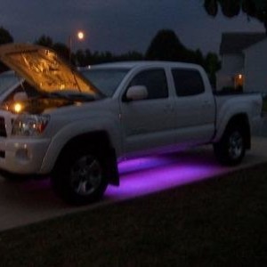 Truck_PurpleLights