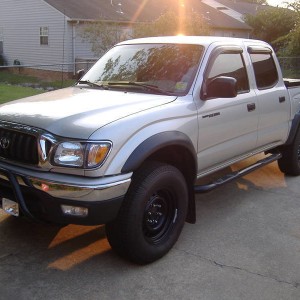 black steelies, black tool box, black emblems.......love the look!!!