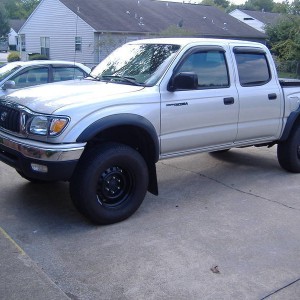 looks awesome with the new stance, plus no nerf bars and no safari bar!!!