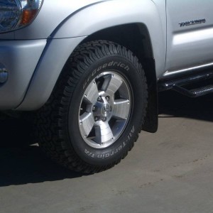BFG A/T 265/70/17