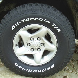 Kmok's Tacoma Tires