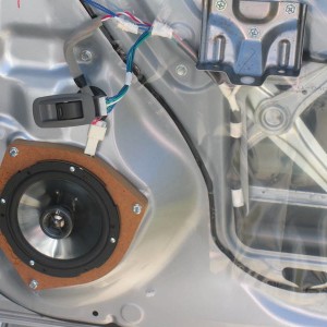 Kicker 6 1/2 rear door