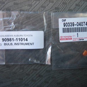 Indicator lamp and bulb cover