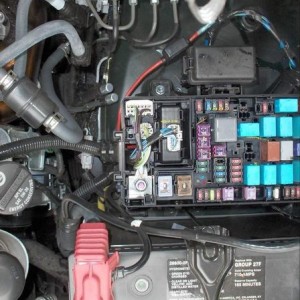 hot wire from battery to rear bed