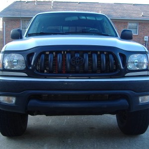 new front end look....black grille and painted trim on corners