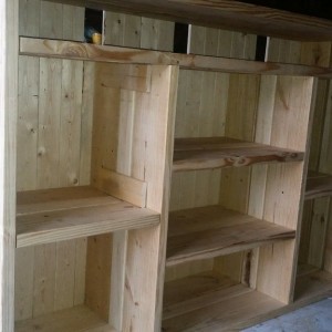 8 bolts away from havin it all together and sanding and staining...