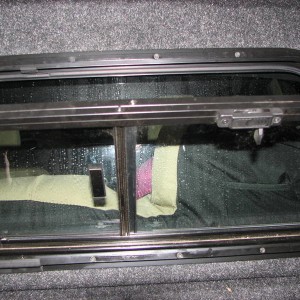 100R Removable window