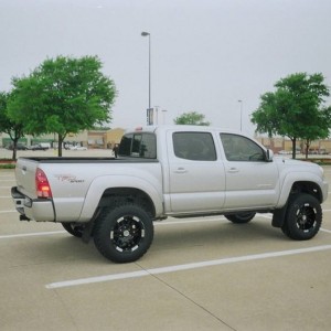 3 inch Toytec Ultimate lift with Moto Metal 951s