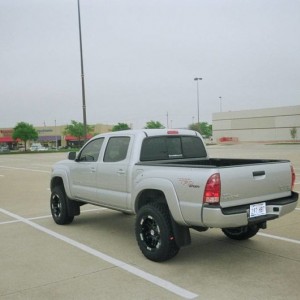 3 inch Toytec Ultimate lift with Moto Metal 951s