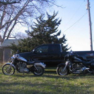 SPORTY_STREET_GLIDE_AND_TACOMA_017