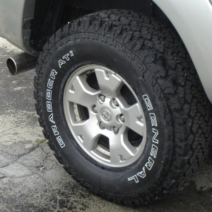 General Grabber AT2 (265/75/16) Rear