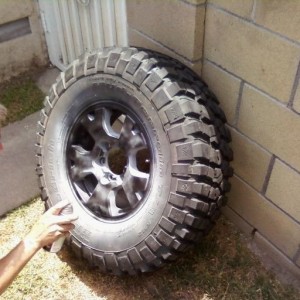 Socal mod day - painting wheels