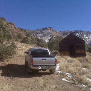 Inyo National Forest route 1N14 - Old miners shack