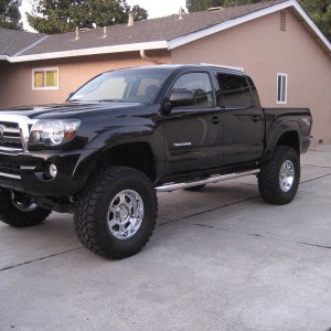 09 Tacoma Pro Comp 6" 35" Xtreme A/T Pro Comp Tires