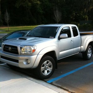 Silver 05 Tacoma