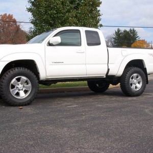 TUFF COUNTRY 3" WITH 285'S