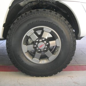 TRD FJ Wheel & BFG AT 265/75/16