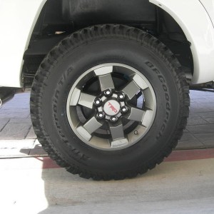 TRD FJ Wheel & BFG AT 265/75/16