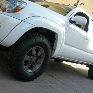 TRD FJ Wheel & BFG AT 265/75/16