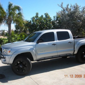 My_Tacoma_after_I_changd_my_grill_005