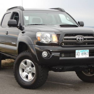 09 Double Cab TRD Sport Manual 3" Lift BFG 285 Leather