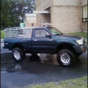 Old 98 Tacoma with 3 body, 2.5 suspension...